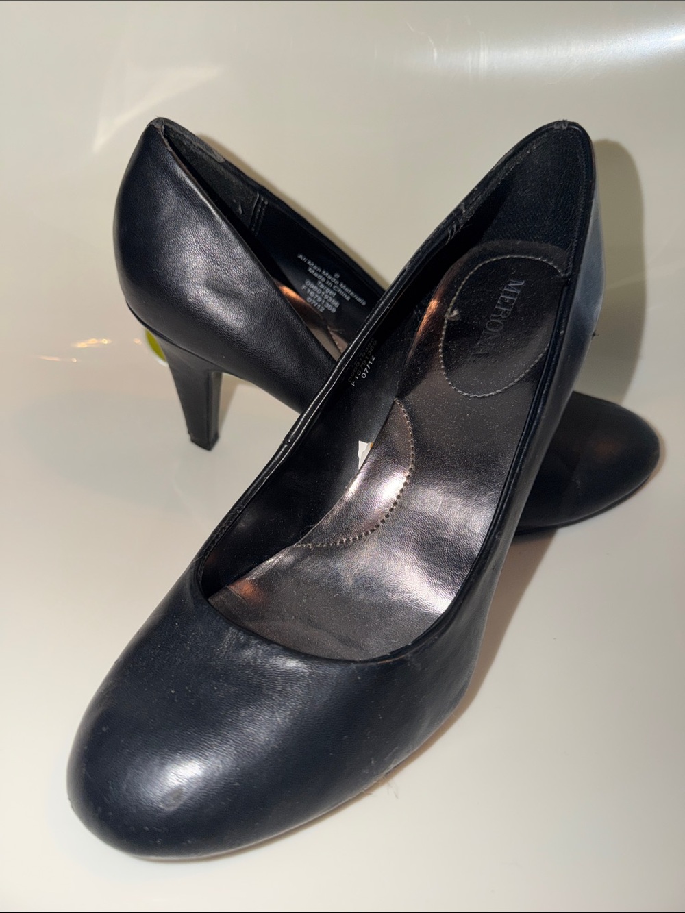 Merona Black 3” Heels, Classic Pump, Wms 8, Silvery Footbed, Vegan Leather, VGUC